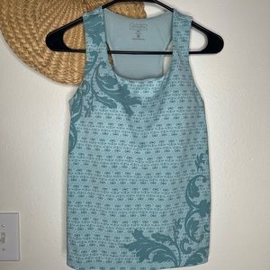 Athleta tank top with built in bra.